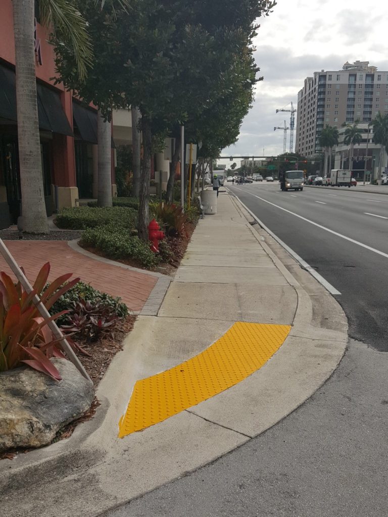 detectable warnings