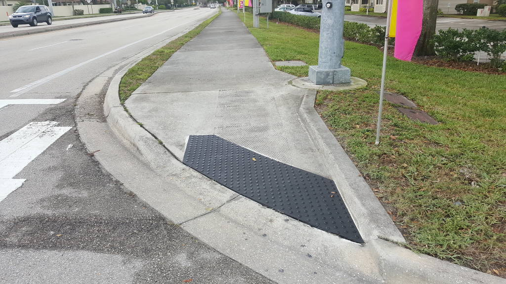 detectable warnings