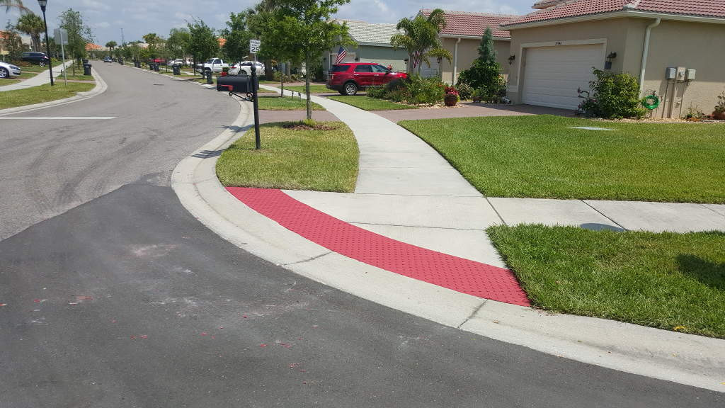 detectable warnings