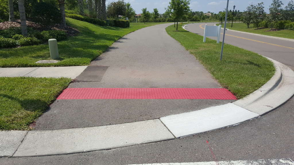 detectable warnings
