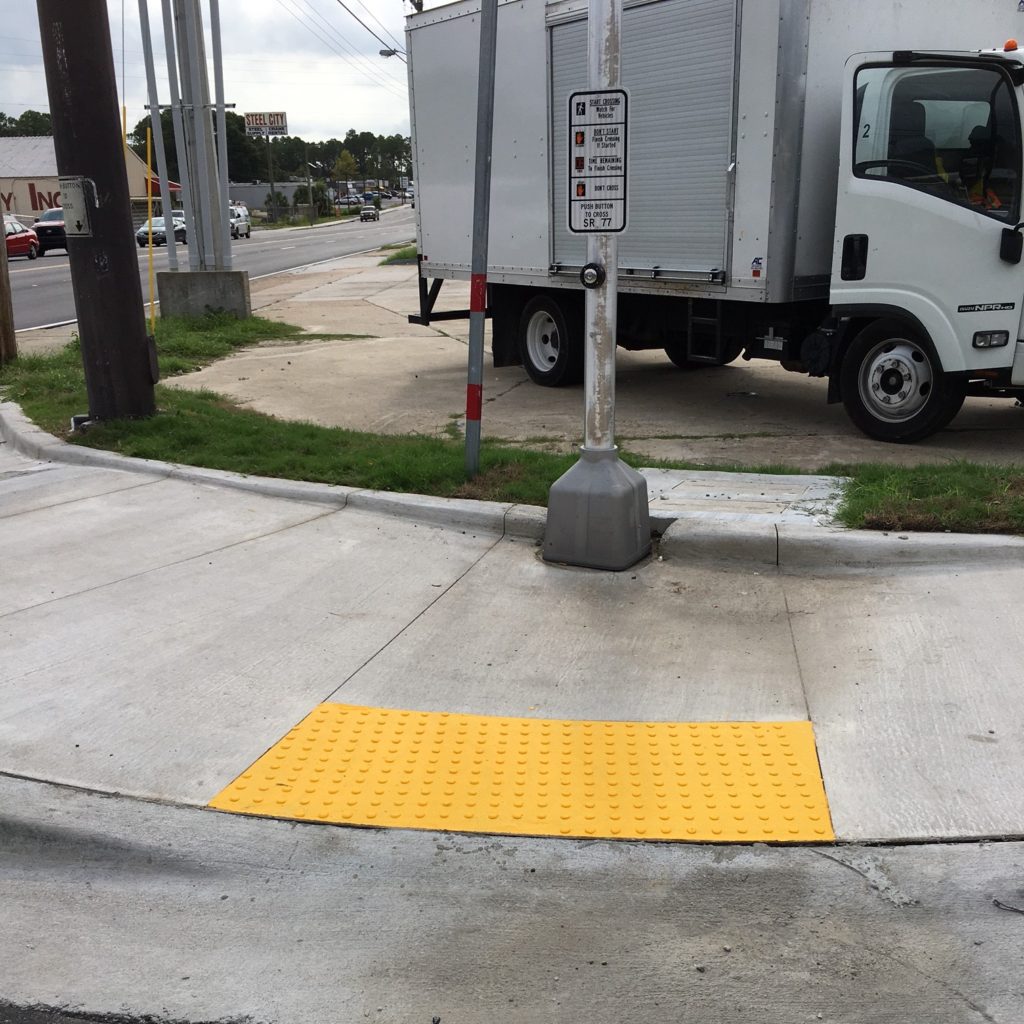 detectable warnings