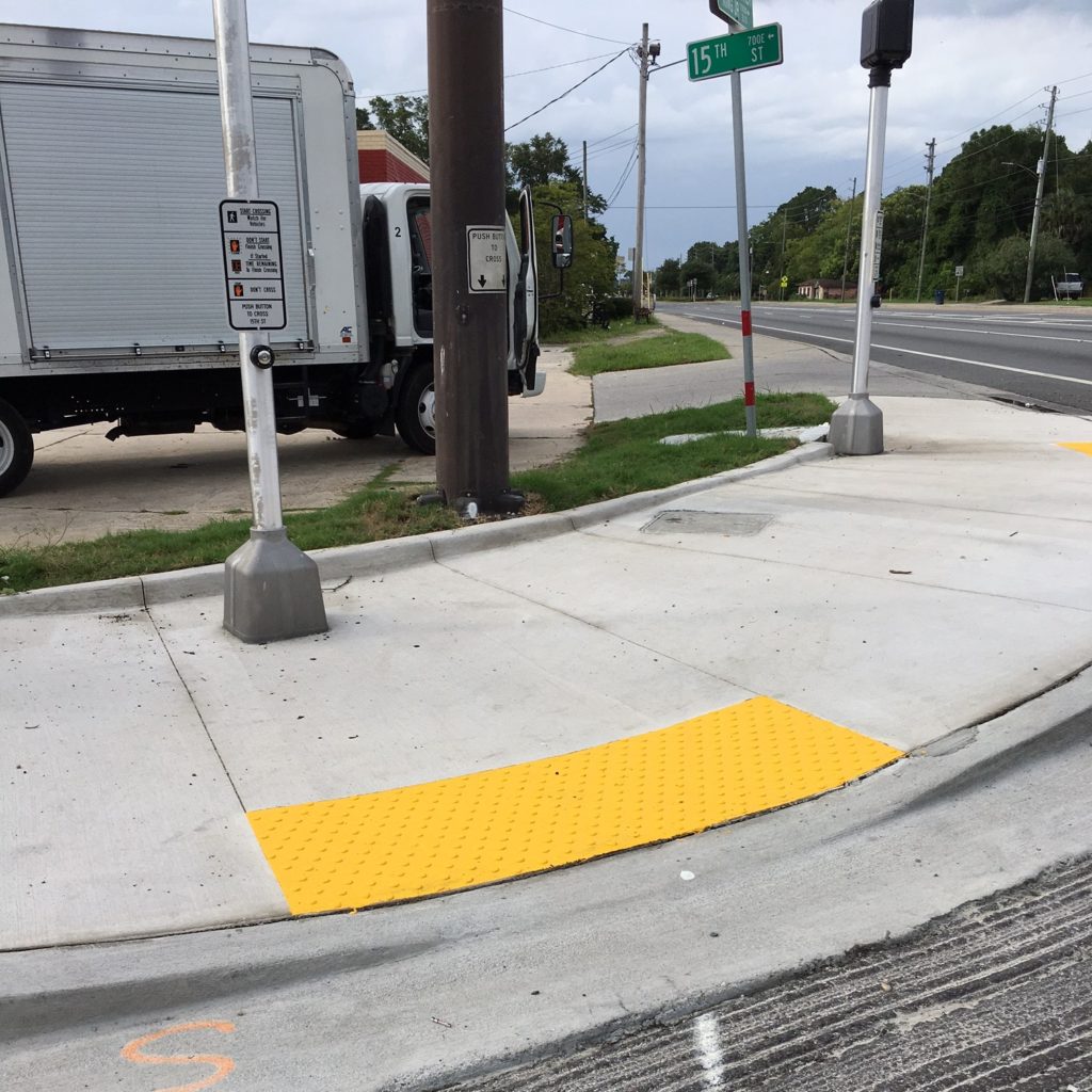detectable warnings