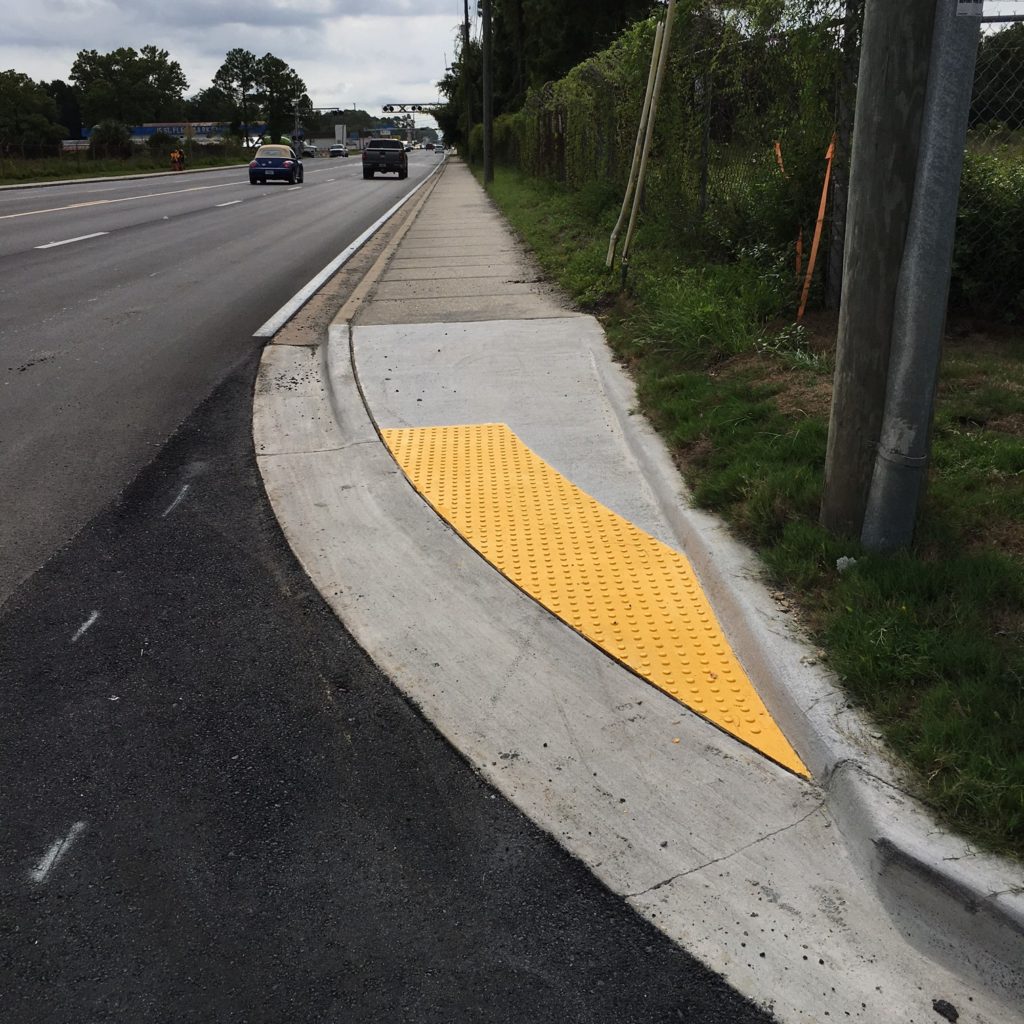 detectable warnings