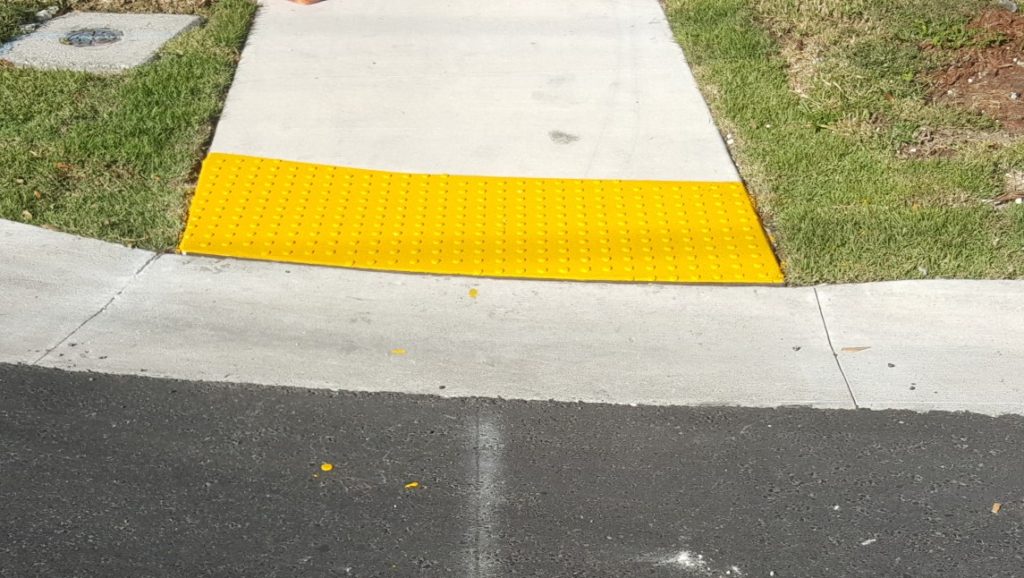 detectable warnings