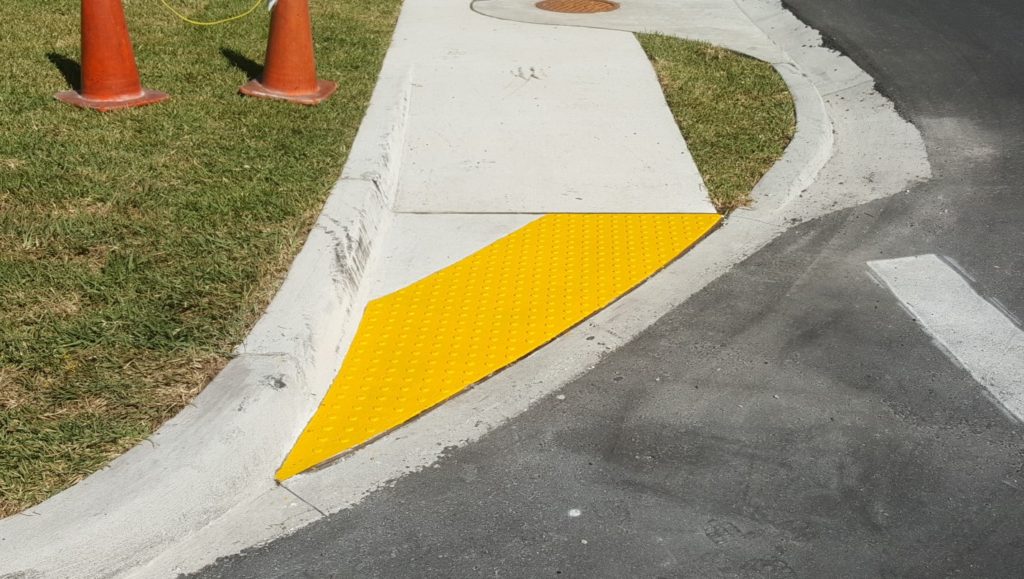 detectable warnings